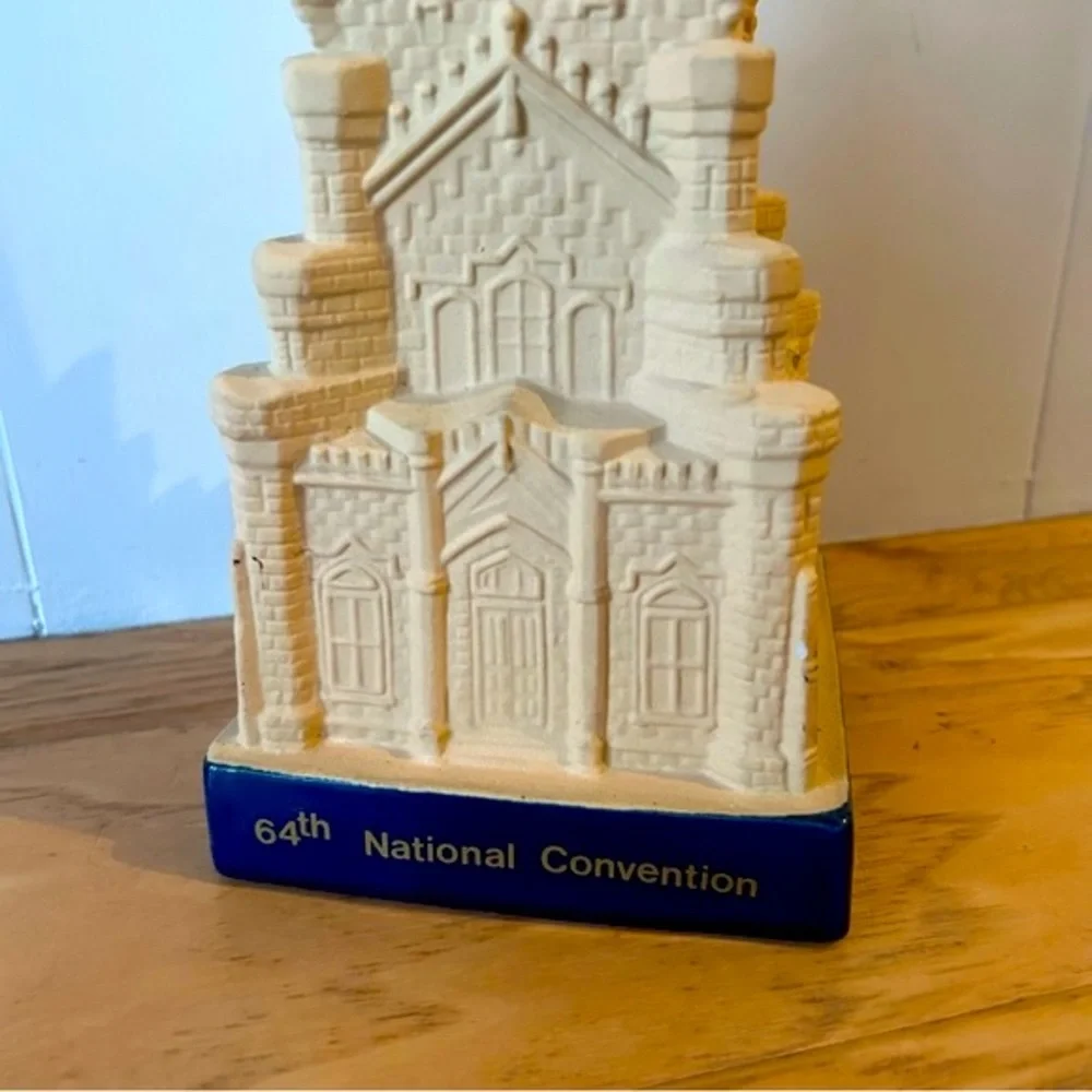Vintage Chicago Water Tower Ezra Brooks Decanter Chicago IL 1982 American Legion